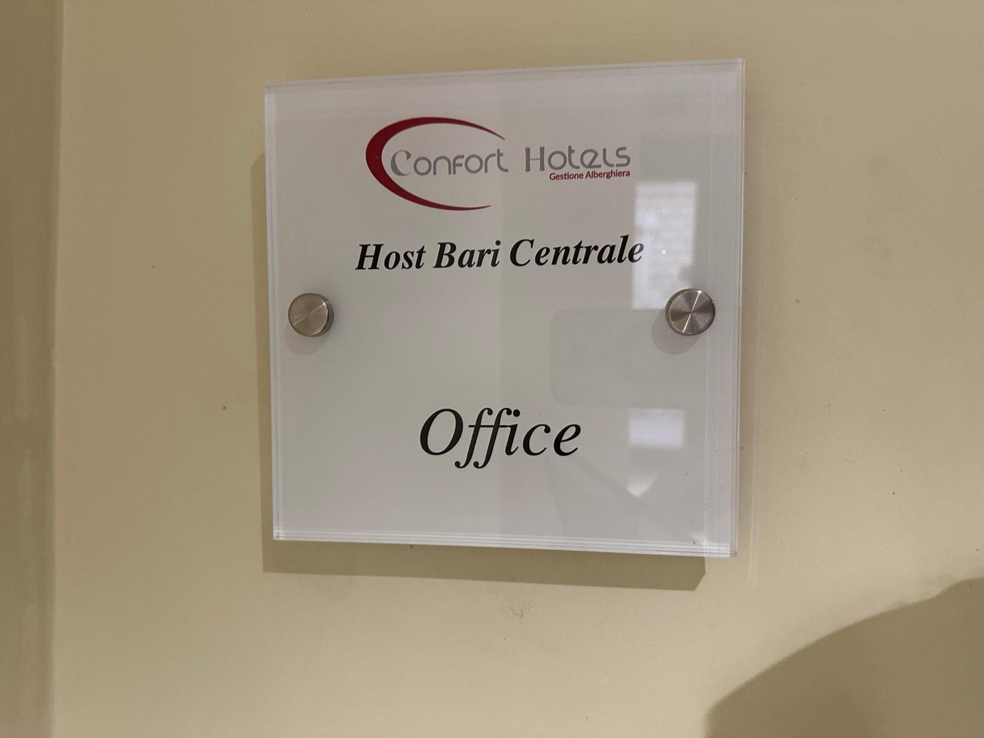 Cconforthotels Host Bari Centrale Luaran gambar